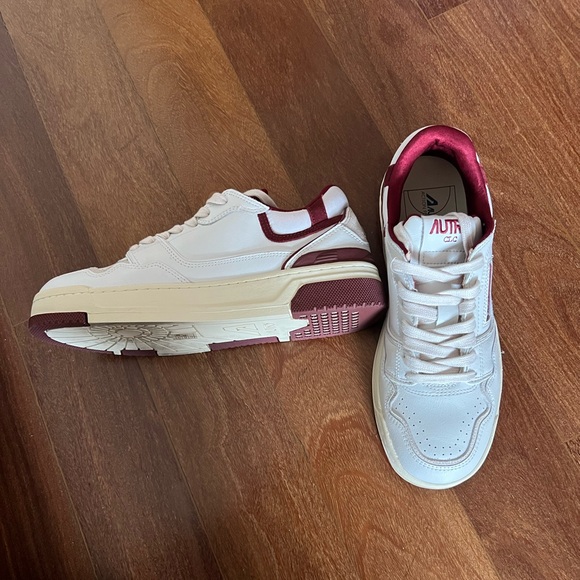 AUTRY CLC low sneakers in white and red leather - Picture 4 of 6